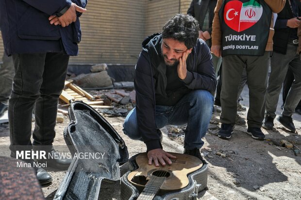 بازدید فعالین رسانه‌ای ترکیه از آثار تجاوزات آمریکایی- صهیونی در تبریز