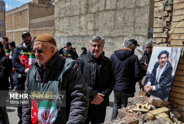 بازدید فعالین رسانه‌ای ترکیه از آثار تجاوزات آمریکایی- صهیونی در تبریز