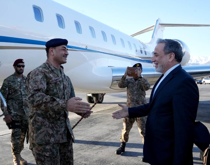 Pakistani army chief arrives in Tehran