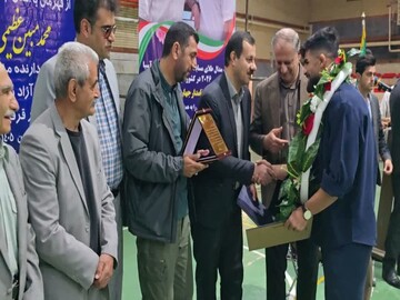 استقبال از قهرمان کشتی آسیا در سقز