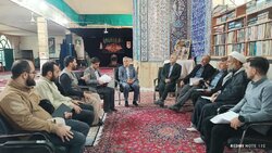 فرماندار بهارستان خواستار تسریع در بازسازی خانه‌های آسیب‌دیده شد