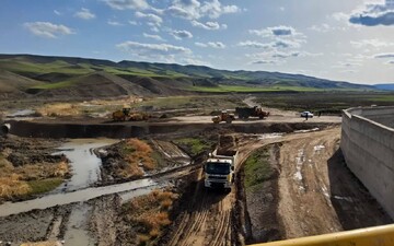 آزادراه چالوس - رامسر در حال اجرا است