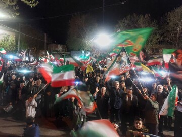 میدان‌داری مردم زادگاه رهبر کبیر انقلاب در شب چهل و هفتم حماسه