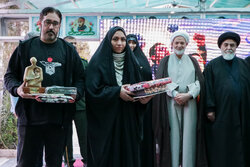 معرفی زوج هنرمند گرافیست به‌عنوان چهره سال هنر انقلاب اسلامی استان قم