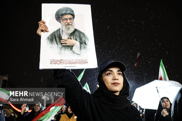 همه رهروان خط رهبر شهید هستیم