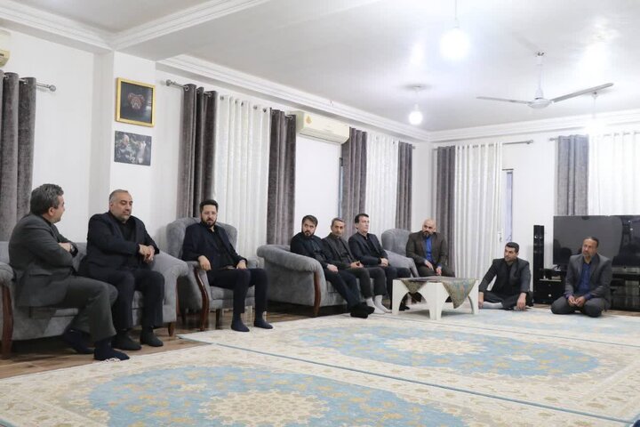 بابایی: تکریم خانواده شهدا باید در اولویت مسئولان باشد