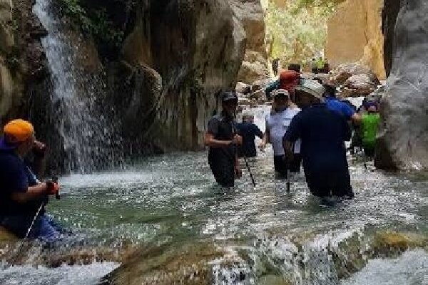 تنگ مهریان یاسوج؛ سرزمین بکر آبشارها و صخرههای افسانهای