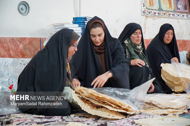 پخت نان سنتی در کوار