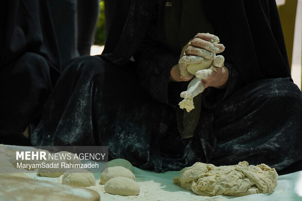 پخت نان سنتی در کوار