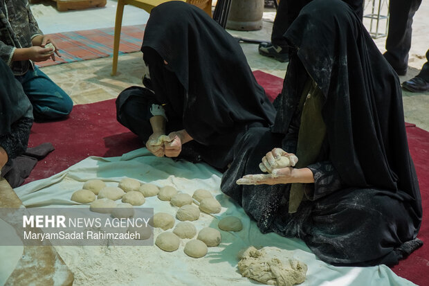 پخت نان سنتی در کوار