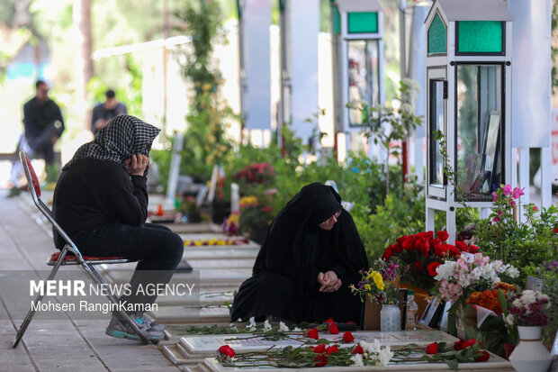 مراسم چهلمین روز شهادت شهدای جنگ رمضان 4