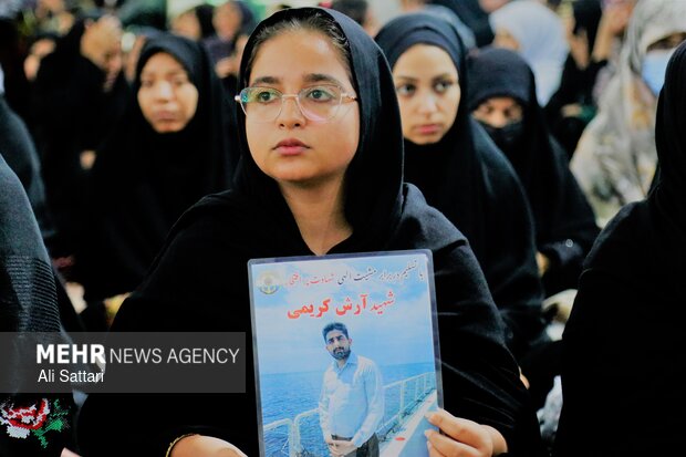 مراسم اربعین شهدای ناوشکن‌های دنا و جماران در بندرعباس