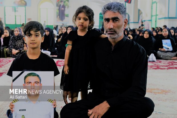 مراسم اربعین شهدای ناوشکن‌های دنا و جماران در بندرعباس