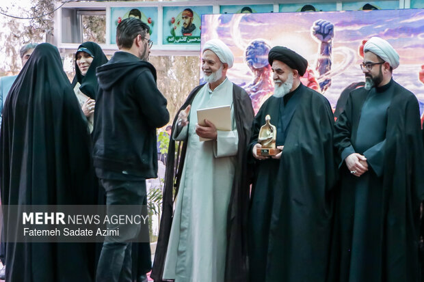 اختتامیه هفته هنر انقلاب اسلامی در قم