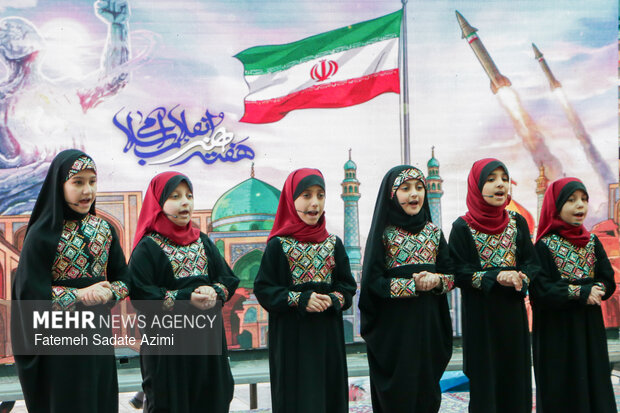 اختتامیه هفته هنر انقلاب اسلامی در قم