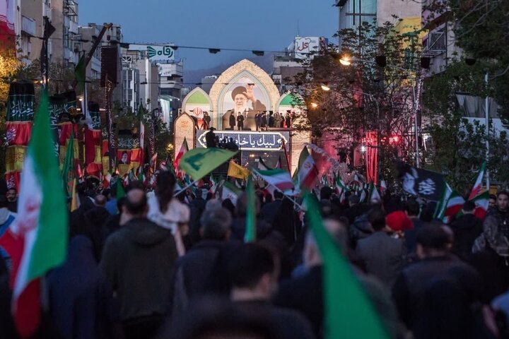 پنجره فولاد، نبش جمهوری پنجره فولاد، نبش جمهوری