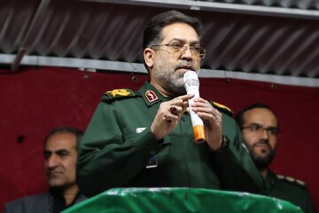مردم در جنگ اقتصادی هم کنار نظام هستند