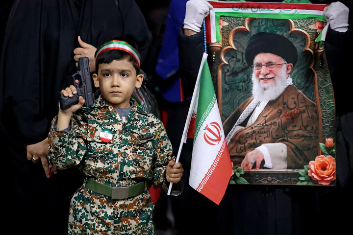 اجتماع شبانه کودکان و نوجوانان در همدان