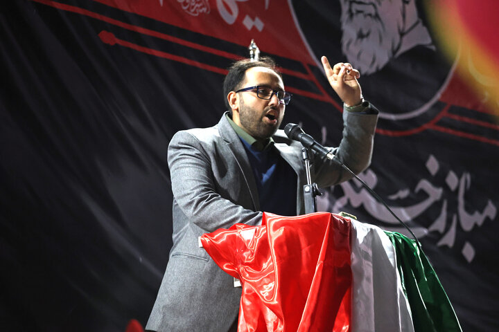 اجتماع شبانه کودکان و نوجوانان در همدان