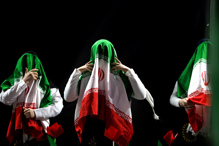 اجتماع شبانه کودکان و نوجوانان در همدان