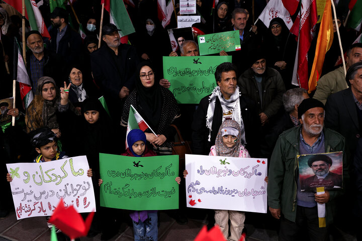 اجتماع شبانه کودکان و نوجوانان در همدان