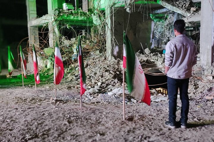 شبی که آوار، پرچم‌ها، عکس‌ها و خاطره‌ها دوباره جان گرفته بودند