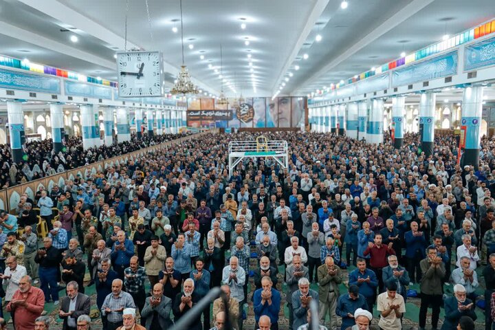 اتحاد و توجه مردم به اوامر رهبری، رمز موفقیت ملت ایران است