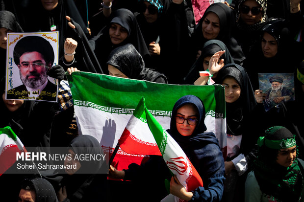 اجتماع بزرگ «دختران جان‌فدای ایران»