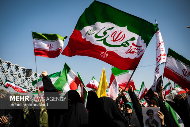 اجتماع بزرگ «دختران جان‌فدای ایران»