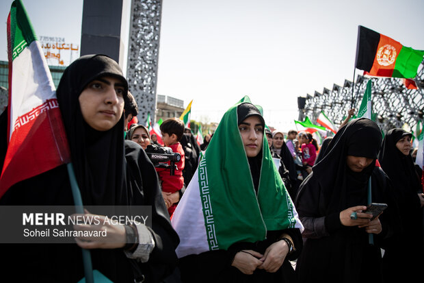 اجتماع بزرگ «دختران جان‌فدای ایران»