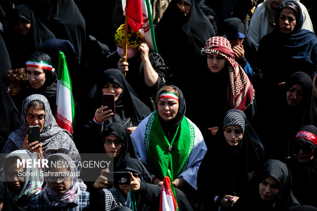 اجتماع بزرگ «دختران جان‌فدای ایران»