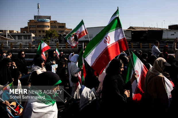 اجتماع بزرگ «دختران جان‌فدای ایران»