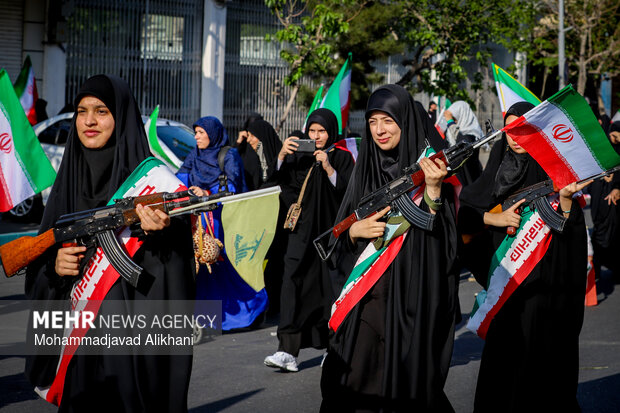 اجتماع بزرگ «دختران جان‌فدای ایران»