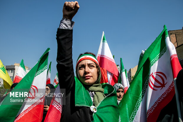 اجتماع بزرگ «دختران جان‌فدای ایران»