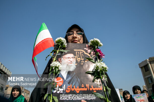 اجتماع بزرگ «دختران جان‌فدای ایران»