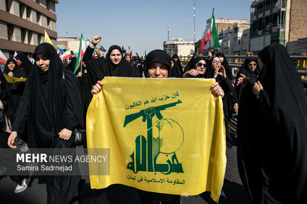 اجتماع بزرگ «دختران جان‌فدای ایران»