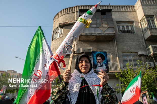 اجتماع بزرگ «دختران جان‌فدای ایران»