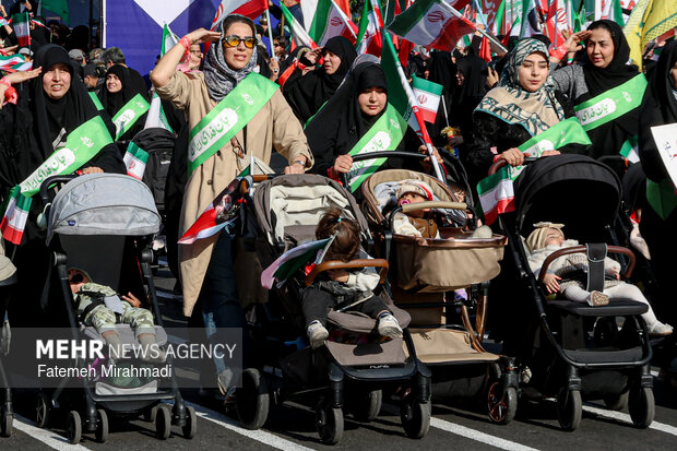 اجتماع بزرگ «دختران جان‌فدای ایران»