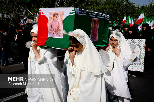 اجتماع بزرگ «دختران جان‌فدای ایران»
