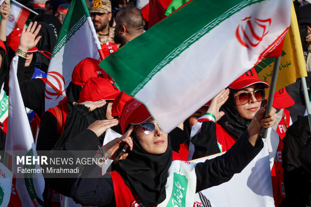 اجتماع بزرگ «دختران جان‌فدای ایران»
