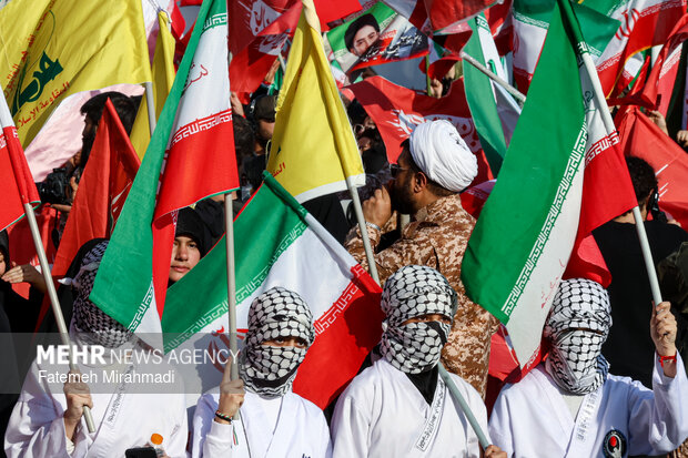 اجتماع بزرگ «دختران جان‌فدای ایران»