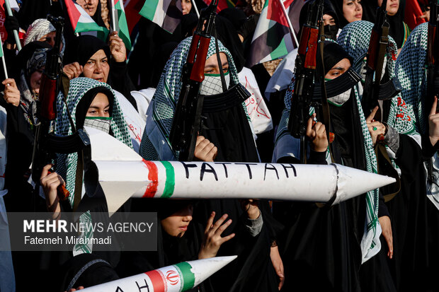 اجتماع بزرگ «دختران جان‌فدای ایران»