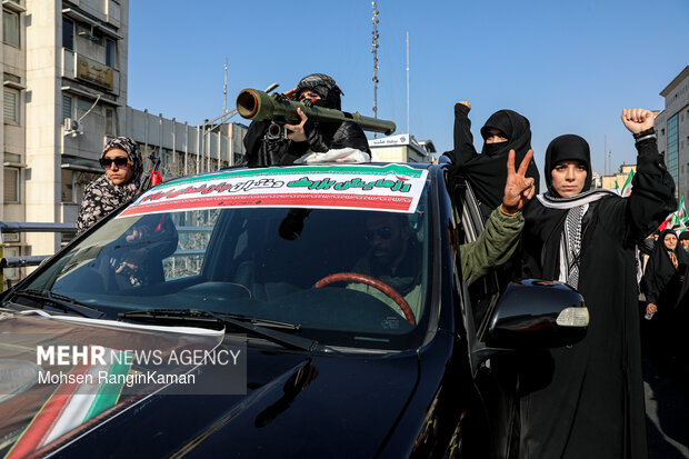 اجتماع بزرگ «دختران جان‌فدای ایران»