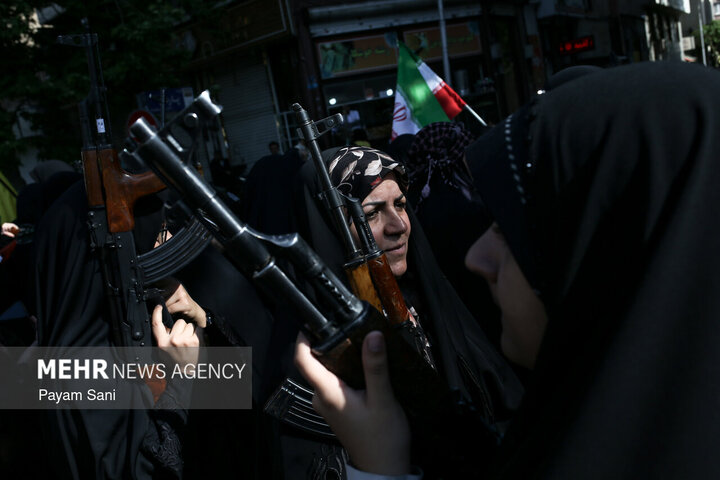 اجتماع بزرگ «دختران جان‌فدای ایران»