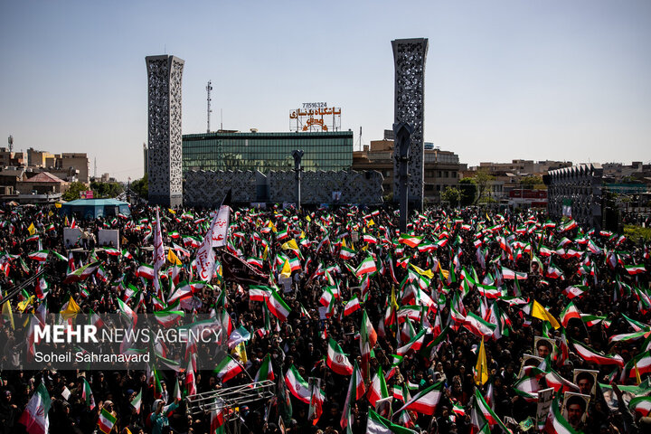 اجتماع بزرگ «دختران جان‌فدای ایران»