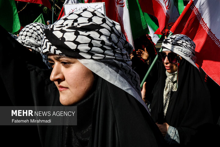 اجتماع بزرگ «دختران جان‌فدای ایران»