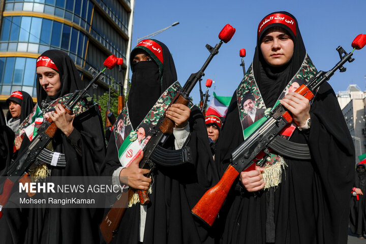 اجتماع بزرگ «دختران جان‌فدای ایران»