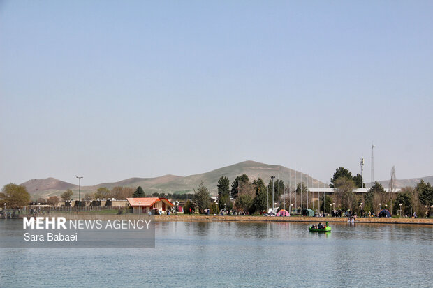 معجزه بهار در بستر پرآب سراب اساطیری نیلوفر کرمانشاه