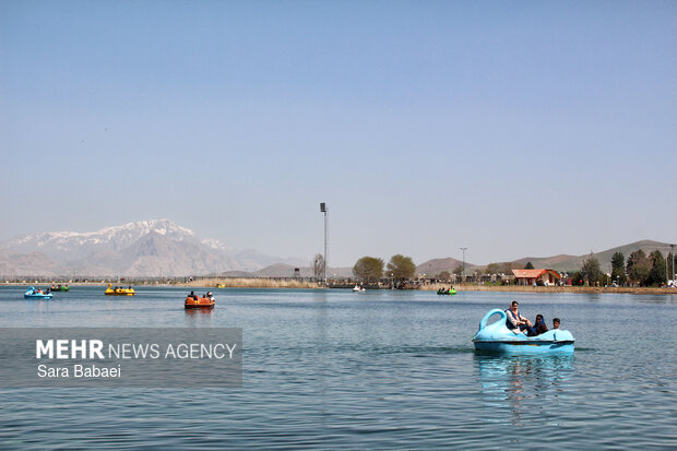 معجزه بهار در بستر پرآب سراب اساطیری نیلوفر کرمانشاه