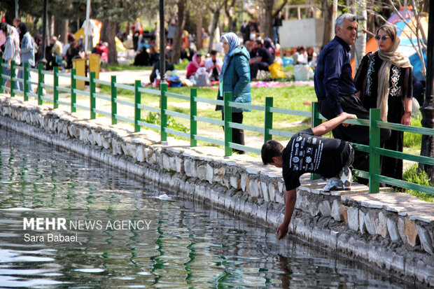 معجزه بهار در بستر پرآب سراب اساطیری نیلوفر کرمانشاه